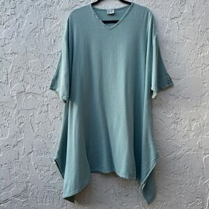 Oh My GauzeWomen 1X Seafoam Green Cotton Gauze Sharkbite Hem V-Neck Tunic Top